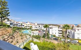 Beautiful 3 Bed Stylish & Cozy Apartment - Susanna Suite
